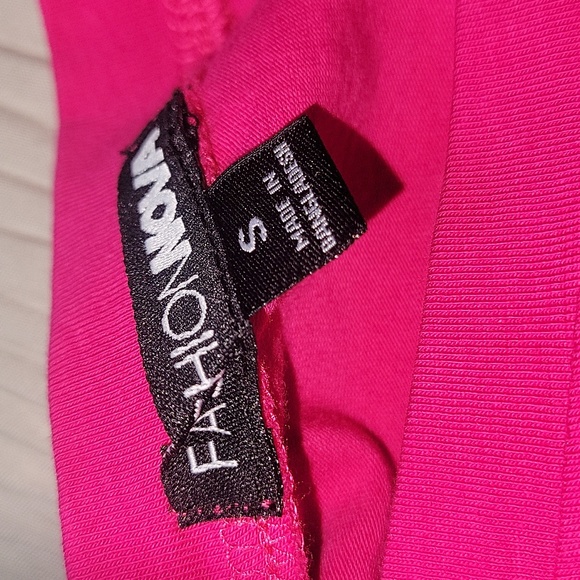 Fashion Nova Fuchsia Long Sleeve Crop Top - Picture 2 of 3